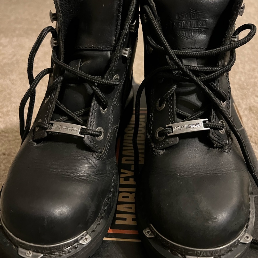 Harley Davidson leather ladies boots like new size 6